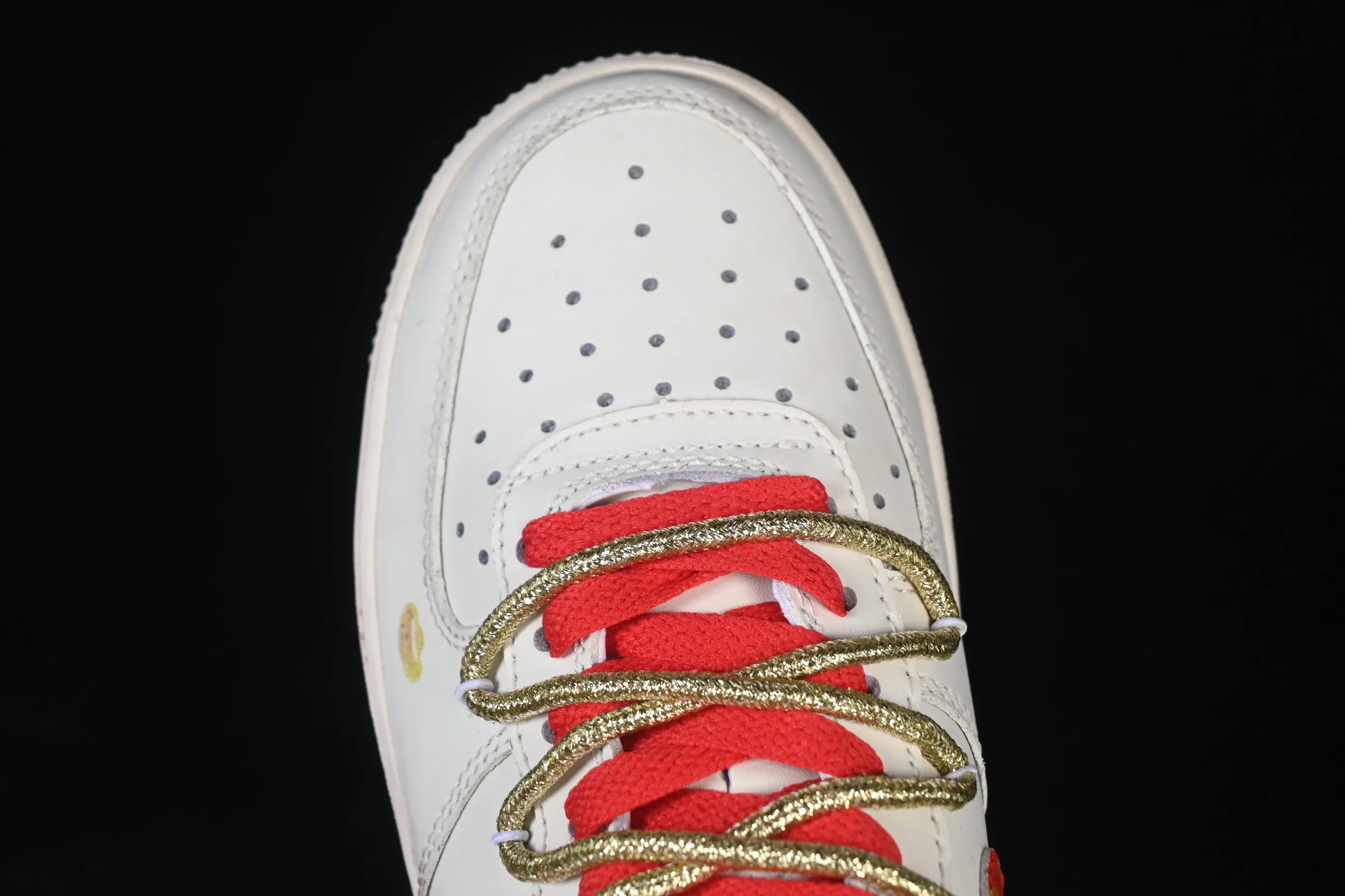 All categories Nk Air Force 1 Air Force series Nk Air Force 1 Low Air Force low-top Nike Air Force 1'07 Low "Lucky Steed Traces" Hand-painted graffiti Year of the Horse limited edition Red gold rima Air Force 1 low-top casual sneakers SD2023-402